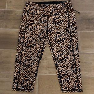 NWT Capri leggings